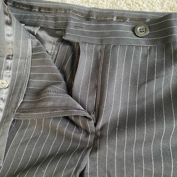 Black and grey pinstriped business suit set, size 14 - Picture 8 of 12
